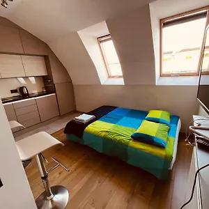 By The Roof Apartment